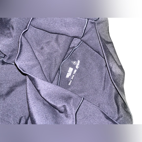 Aerie Chill play move cut out leggings - Picture 2 of 11